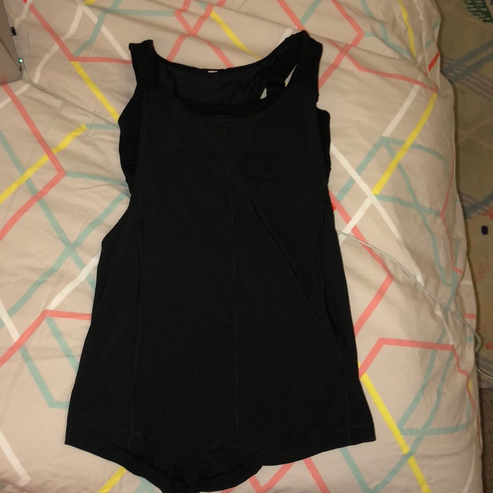 Lululemon top 4 - Picture 2 of 5